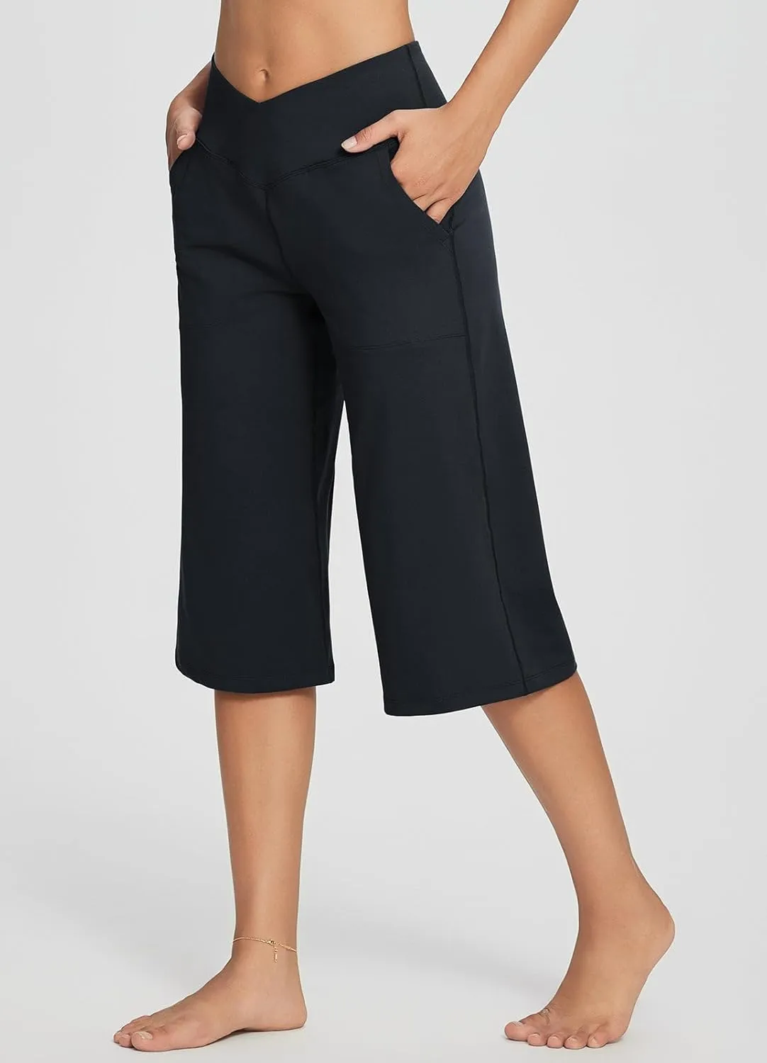 baleaf Women's Wide Leg Yoga Capris Pants with Pockets Crossover Waist Loose Plus Size Cropped Pants Casual Summer