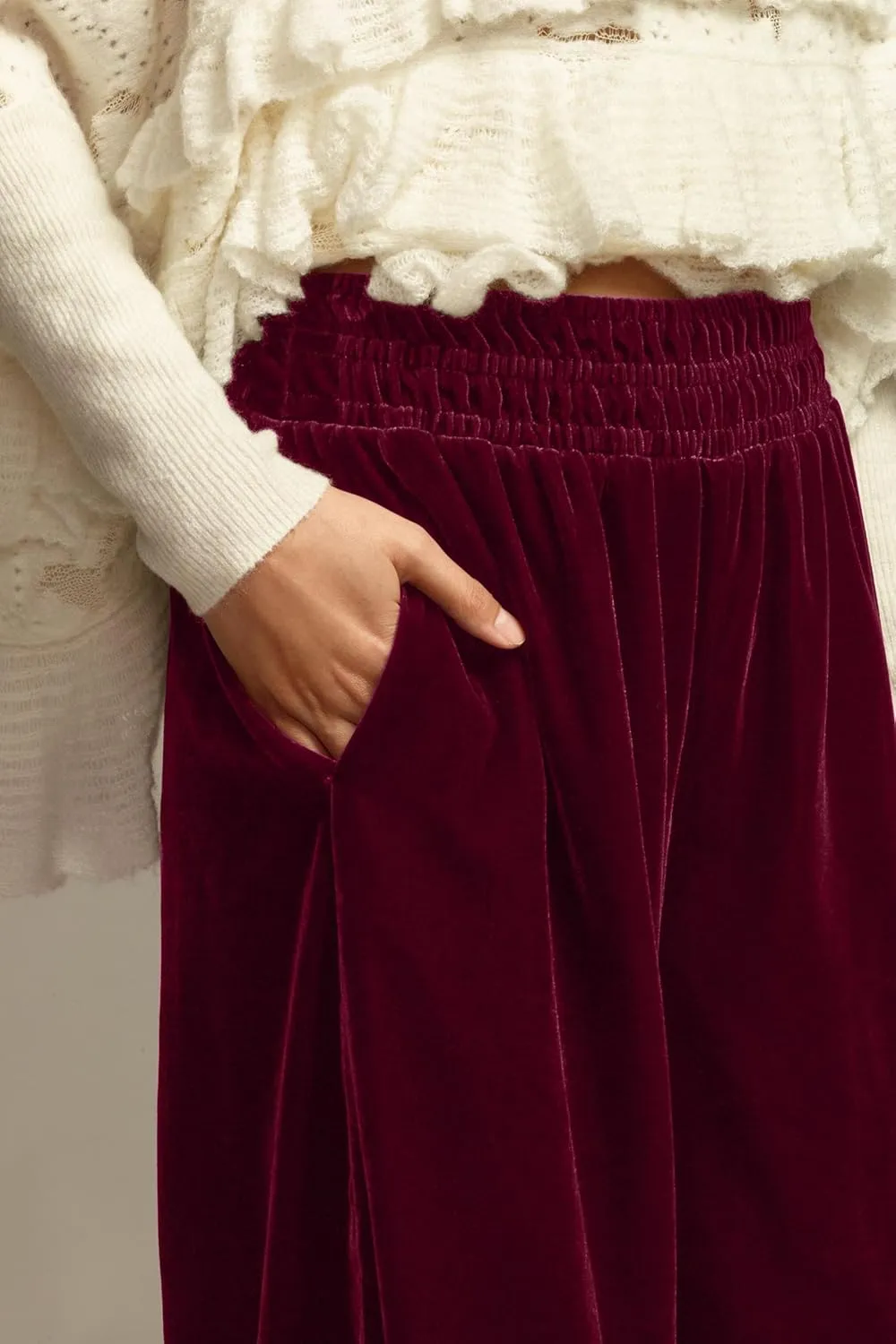 MISSACTIVER Women High Waisted Velvet Pants Loose Fit Wide Leg Lounge Pant Smocked Waist Trousers Palazzo Pants with Pockets
