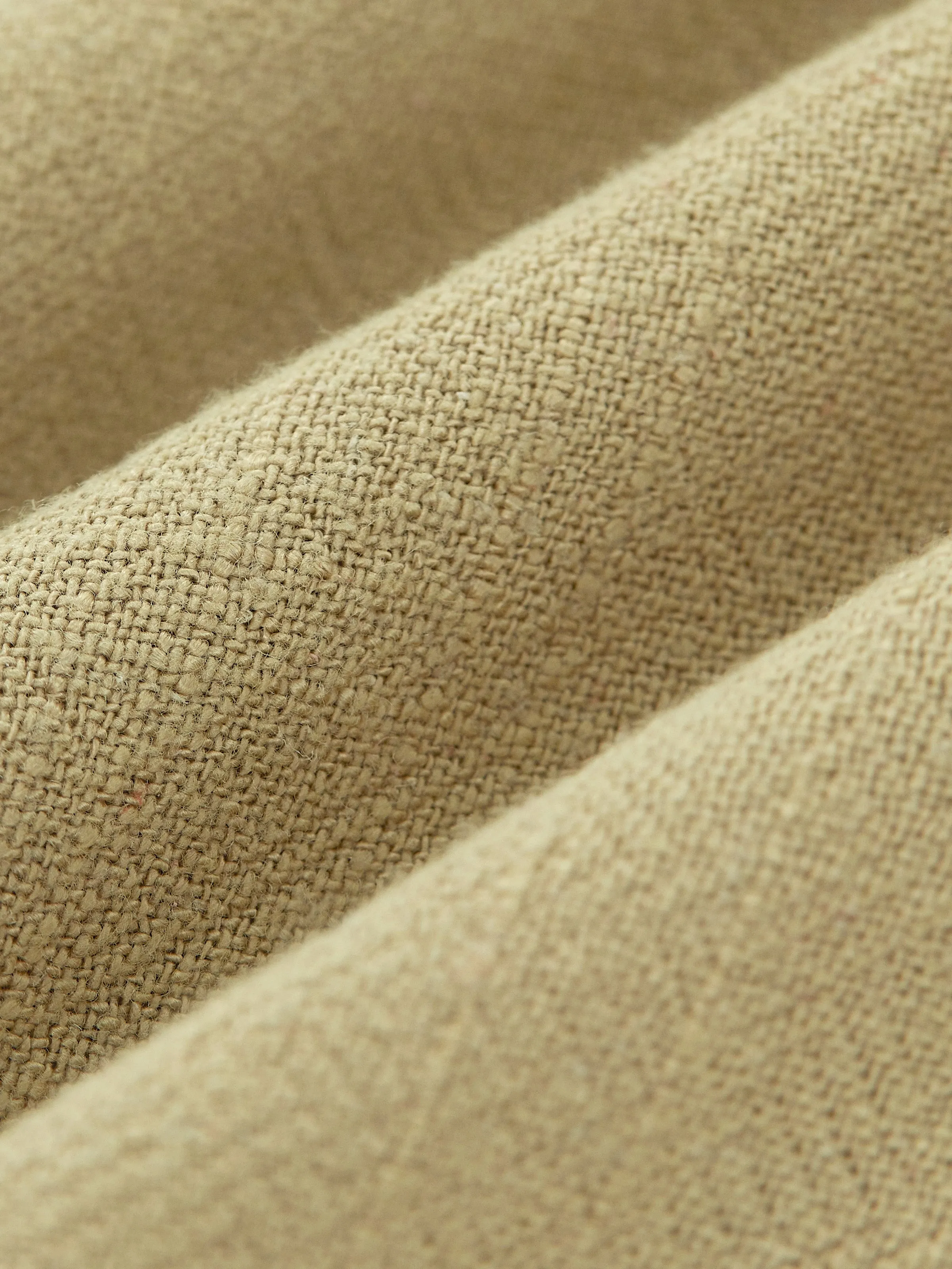 The Annie Linen Blend Short in Green Beige